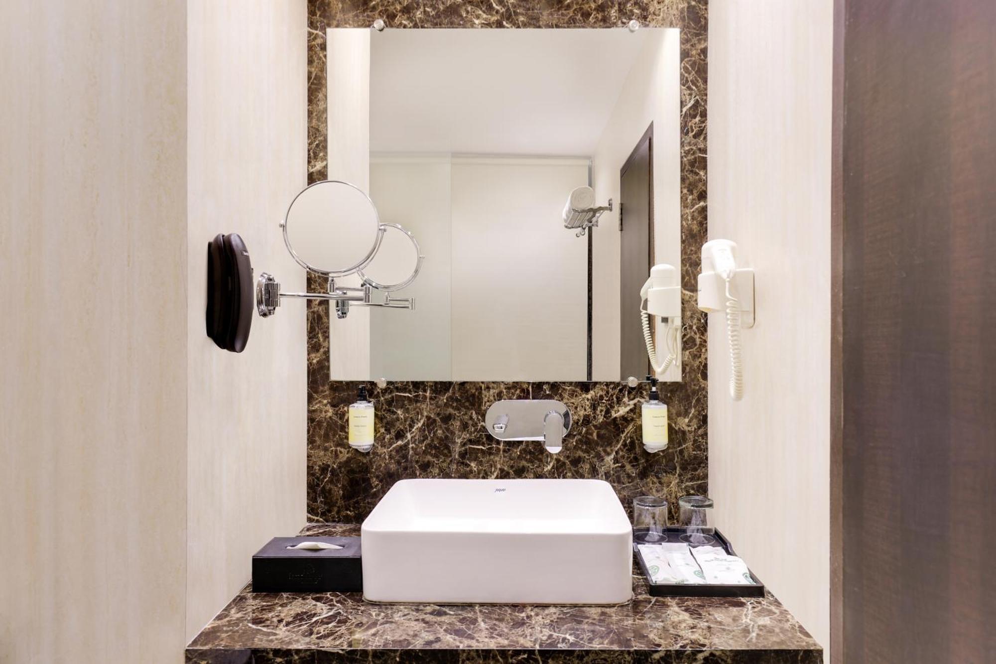 Lemon Tree Hotel 보팔 외부 사진